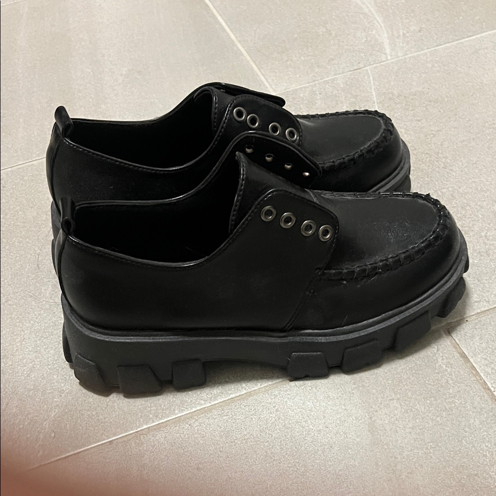 Women’s Black Chunky Sole Shoes